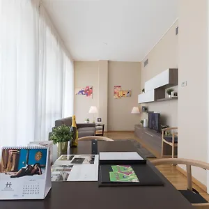 Hemeras Boutique Homes - Design Near Duomo Cathedral Appartamento